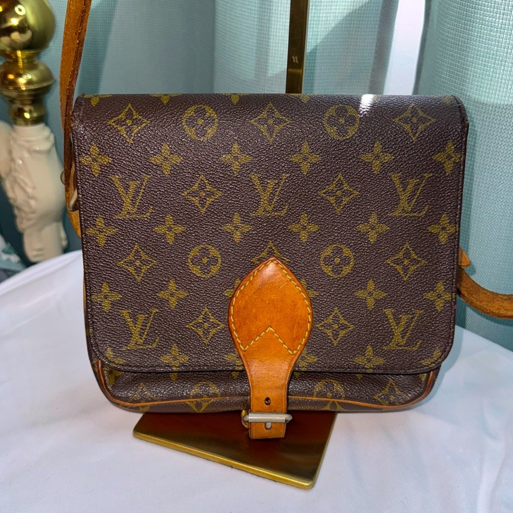 Authentic Vintage Louis Vuitton PM Cartouchiere Monogram Appr 8.75 x 7.5 x 2.5